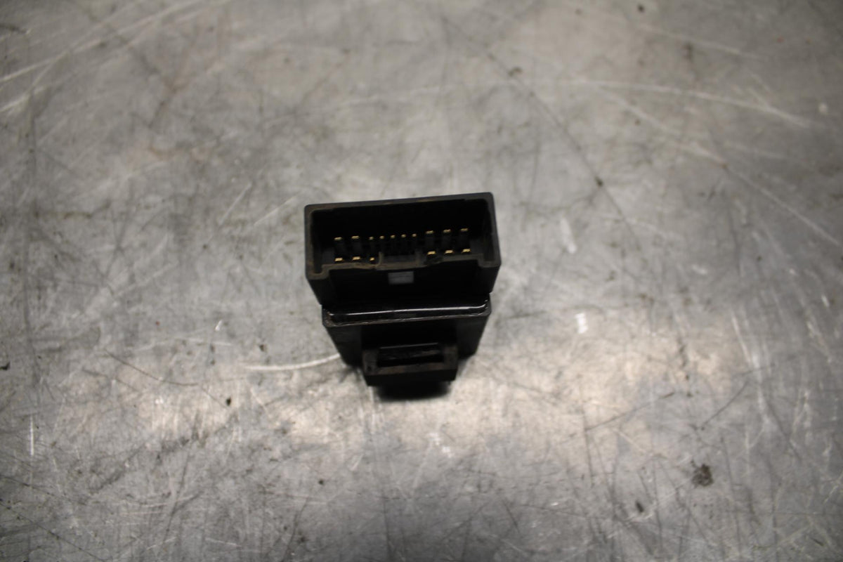 18 YAMAHA YZF R1  RELAY ASSEMBLY FUSE BOX FUEL PUMP BB473