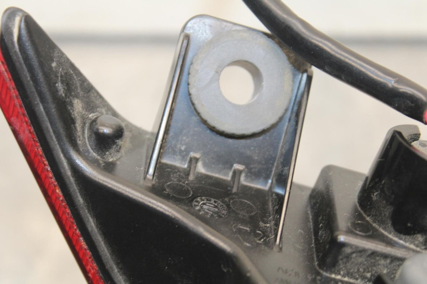 23 KAWASAKI NINJA ZX6R 636 REAR TAIL TAILLIGHT BACK BRAKE LIGHT BB609