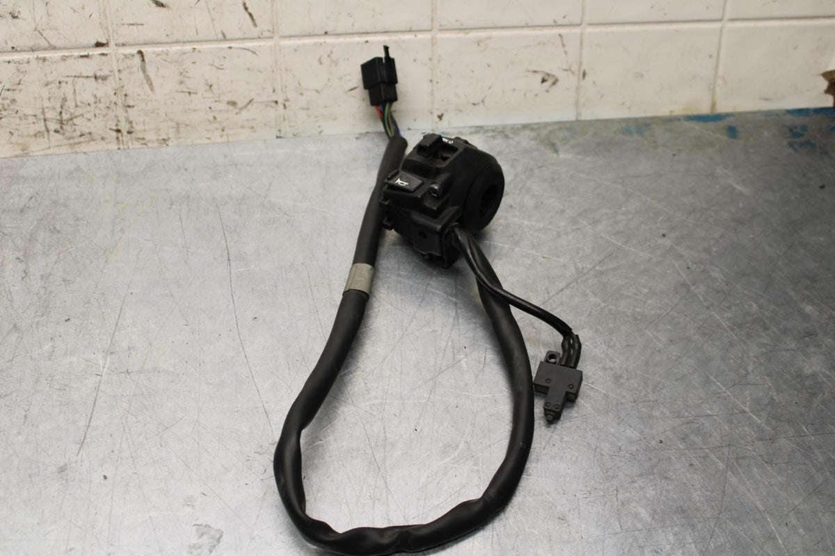 2008 Honda Interceptor 800 VFR800A ABS LEFT CLIP ON HANDLE SWITCH BB566