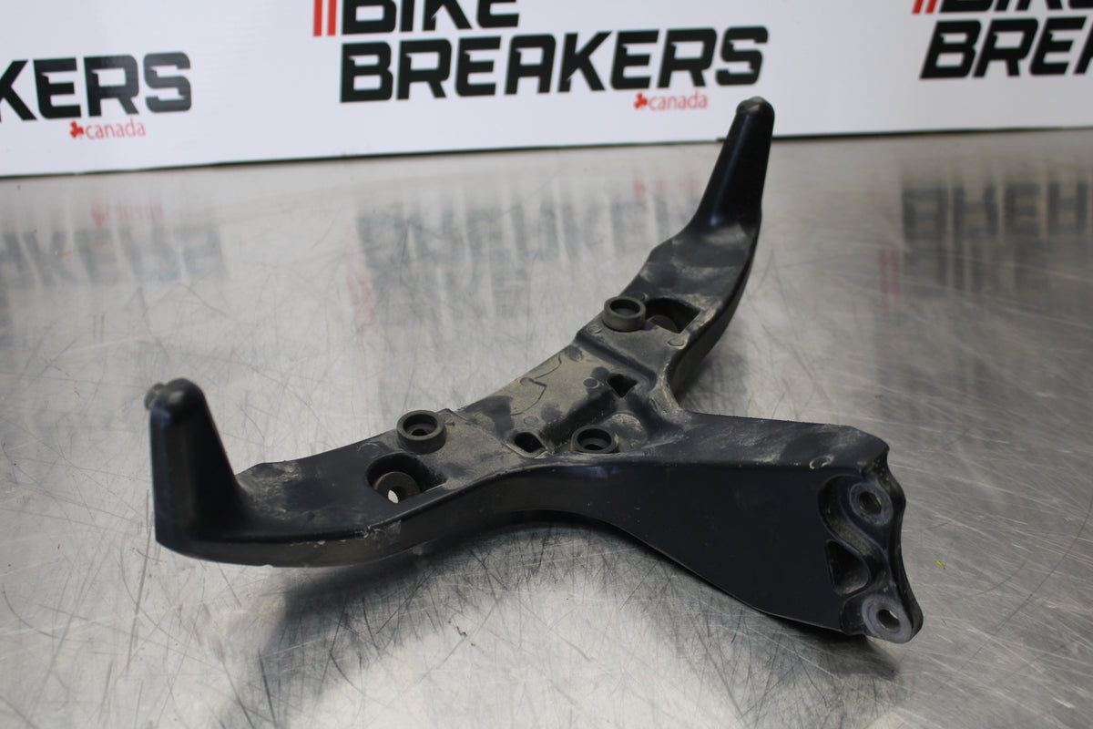 05-06 HONDA CBR600RR UPPER FAIRING MIRROR GAUGES STAY BRACKET BB149