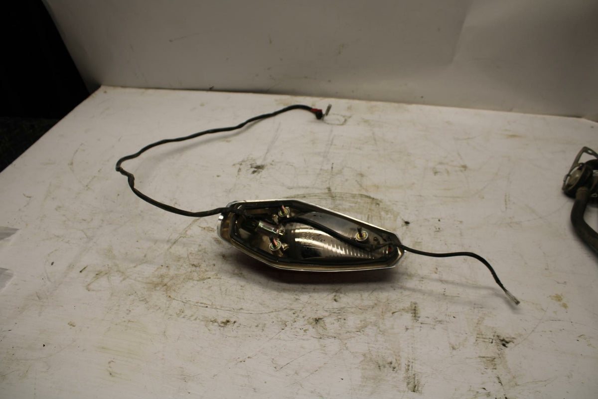 06 HONDA SHADOW 750 VT750C TAILLIGHT REAR TAIL BRAKE LIGHT BB352