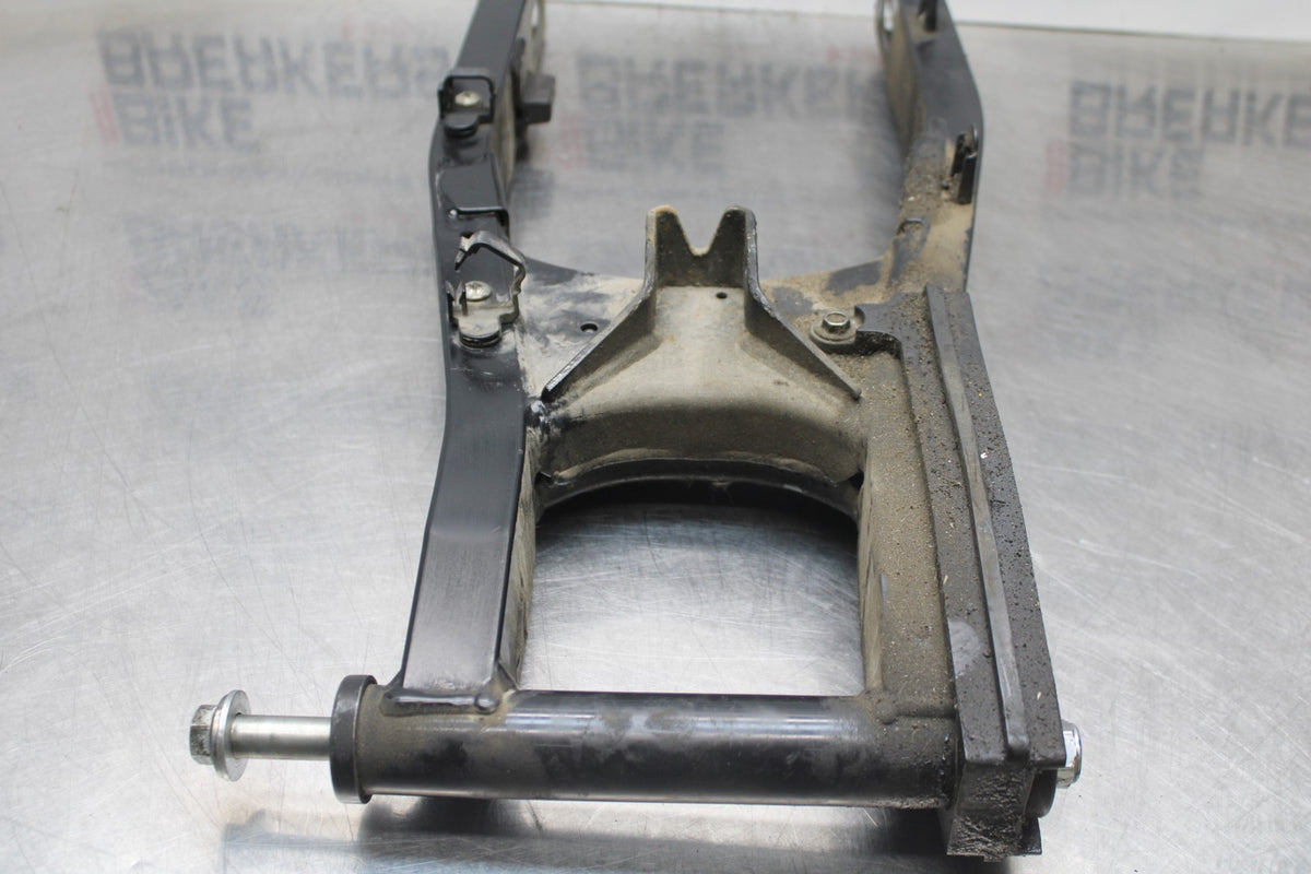 15 SUZUKI GW250F REAR SWINGARM BACK SUSPENSION SWING ARM BB789
