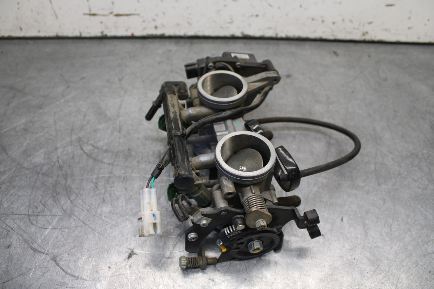 12-17 KAWASAKI ER-6N Z650 MAIN FUEL INJECTORS / THROTTLE BODIES BB709