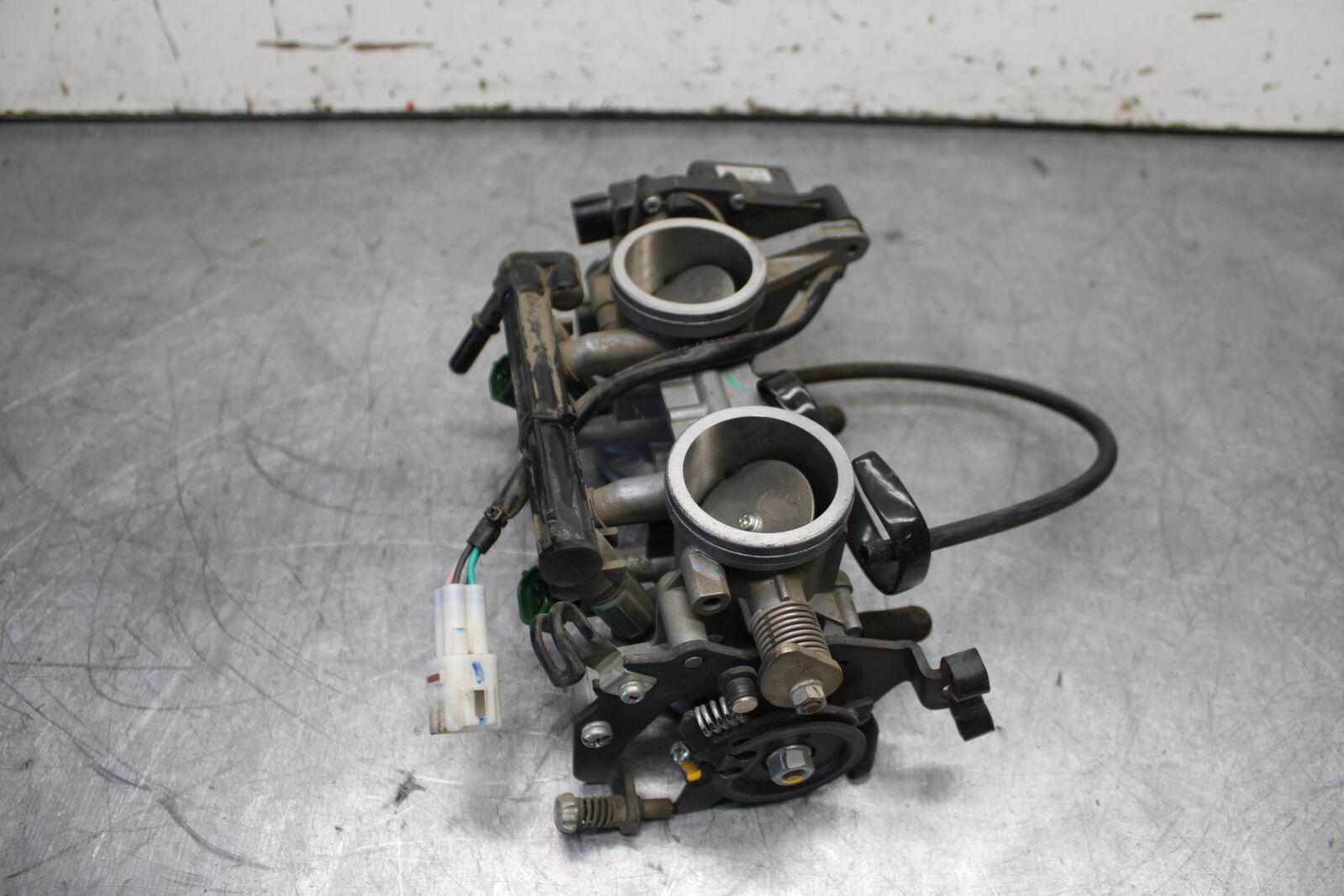 12-17 KAWASAKI ER-6N Z650 MAIN FUEL INJECTORS / THROTTLE BODIES BB709