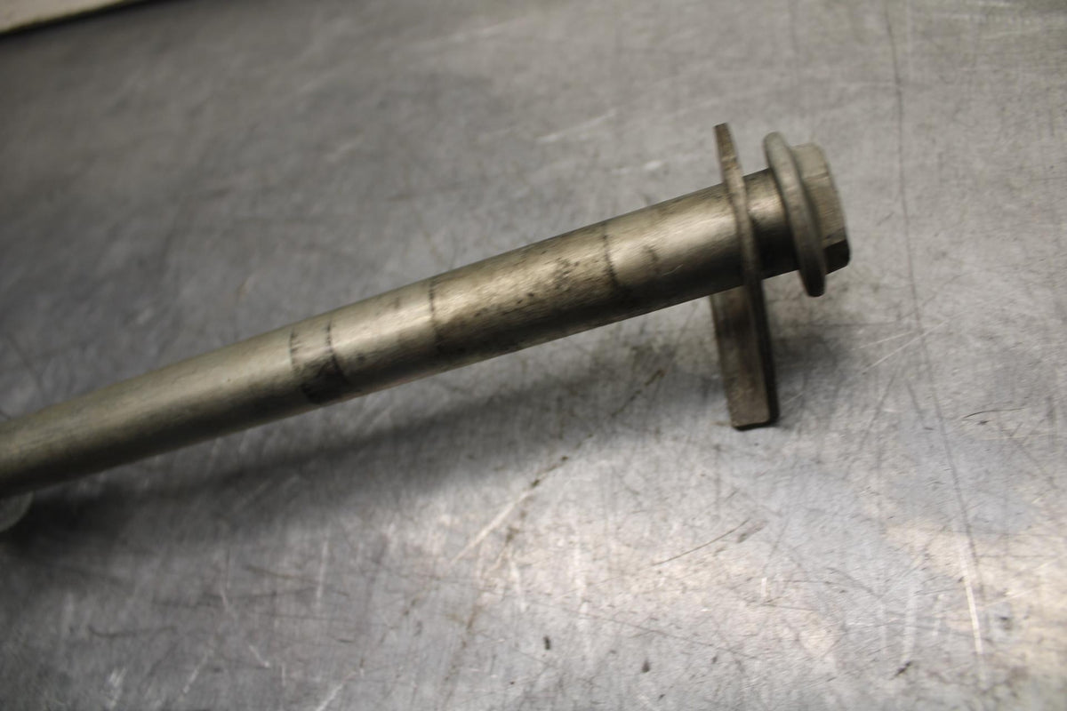 07-12 SUZUKI BANDIT GSF 650 F GSX650F REAR AXLE WHEEL RIM PIVOT BOLT AXEL  BB90