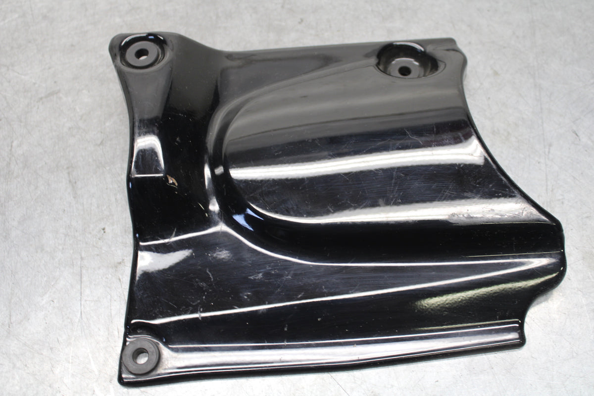 05-06 SUZUKI BOULEVARD M50 ENGINE SPROCKET COVER BB671