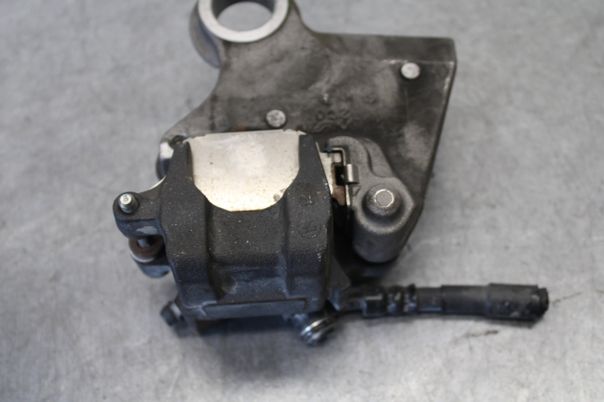 08-17 YAMAHA YZF R6 REAR BACK BRAKE CALIPER W MOUNT BRACKET 2C0-2580W-00-00