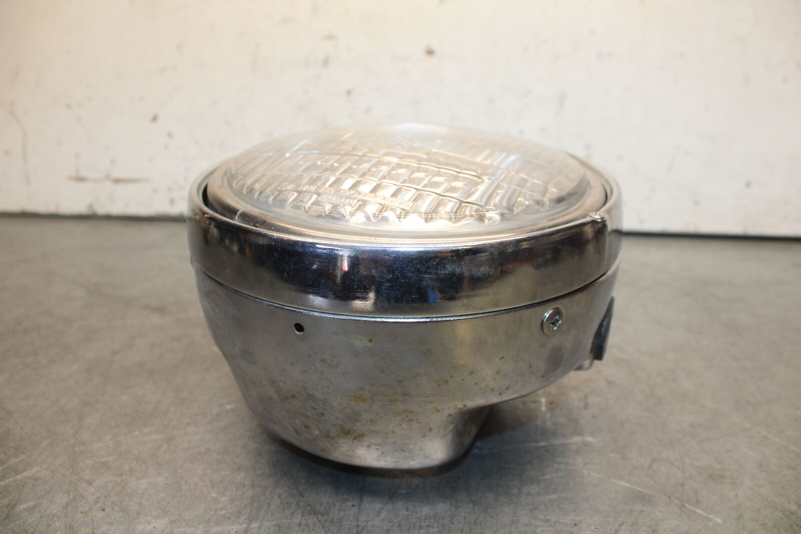 85-86 SUZUKI MADURA 1200 SINGLE HEADLIGHT HEAD LAMP LIGHT  BB691