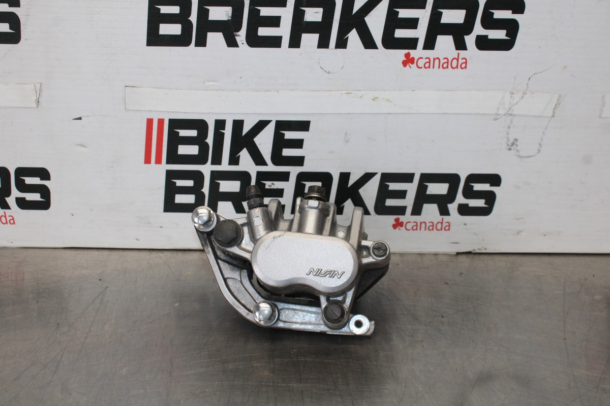 03 HONDA SHADOW SPIRIT 750 VT750DC LEFT FRONT BRAKE CALIPER BB907