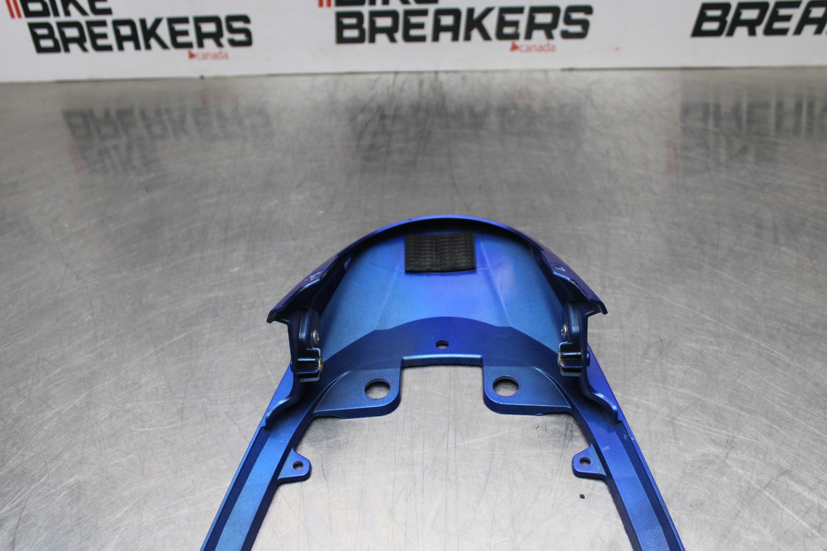 07 SUZUKI GSXR1000 CENTER REAR BACK TAIL FAIRING COWL BB770