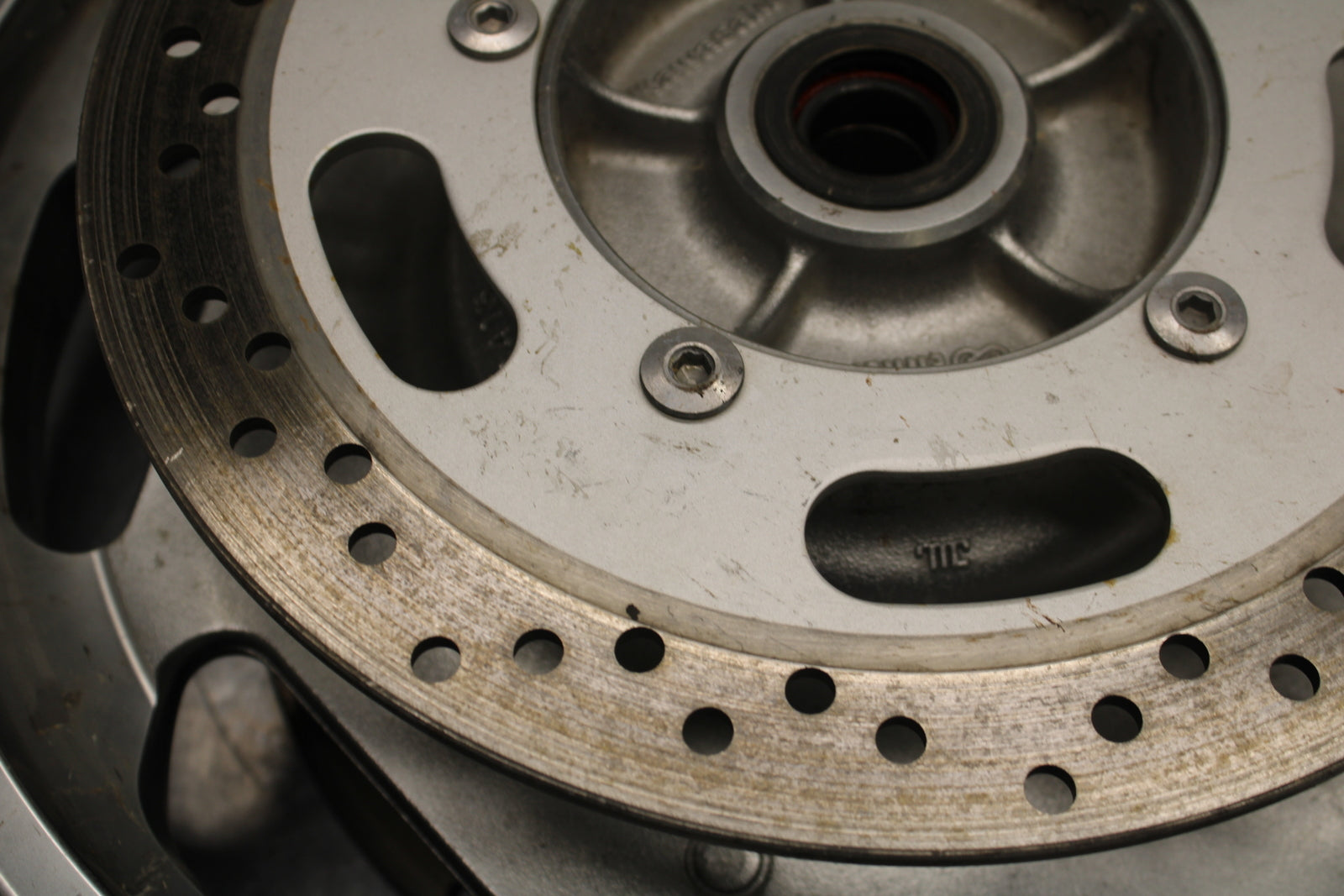 03-08 KAWASAKI VULCAN 1600 FRONT WHEEL FRONT RIM BB754