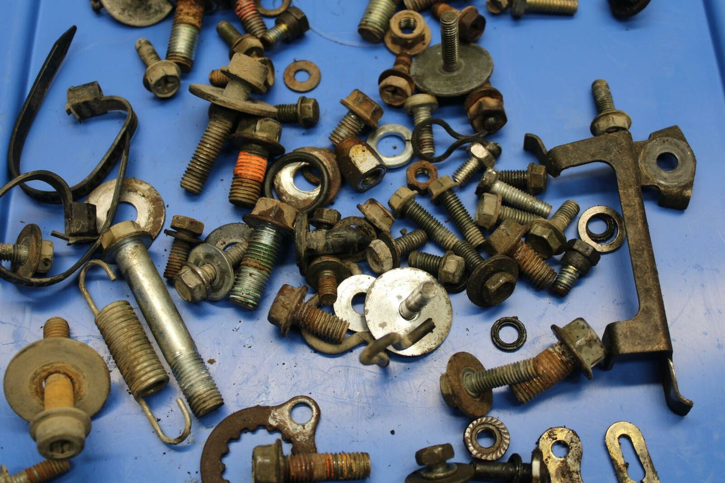 03-06 SUZUKI QUADSPORT Z400 MISCELLANEOUS BOLTS HARDWARE BRACKETS BB256