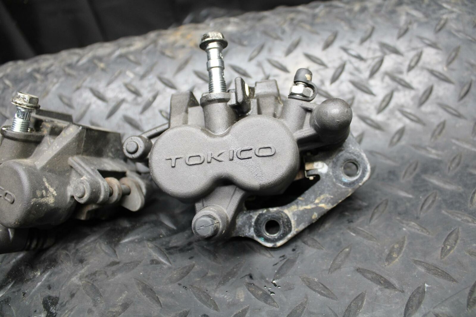 12-17 KAWASAKI NINJA 650 RIGHT LEFT FRONT BRAKE CALIPER SET PAIR CALIPERS BB211