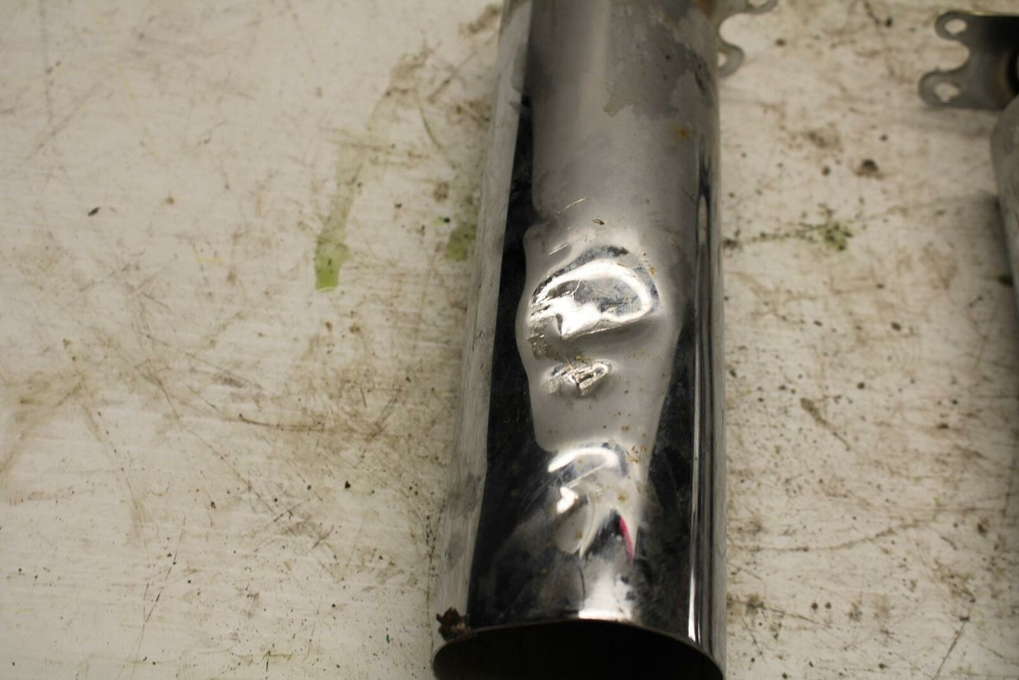 06 HONDA SHADOW 750 VT750C FRONT FORK UPPER COVER TOP GUARD SHIELD COWL BB352 