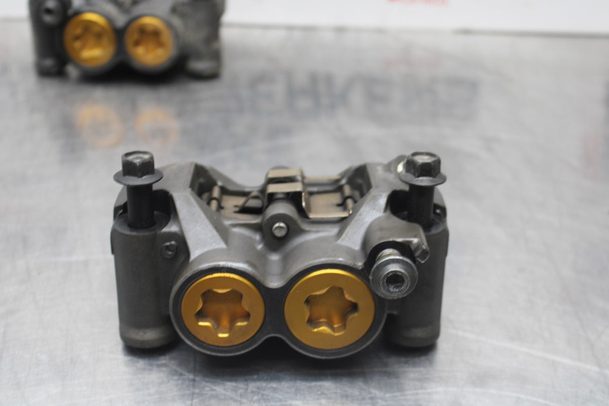 08-16 YAMAHA YZF R6 RIGHT LEFT FRONT BRAKE CALIPER SET PAIR CALIPERS BB798