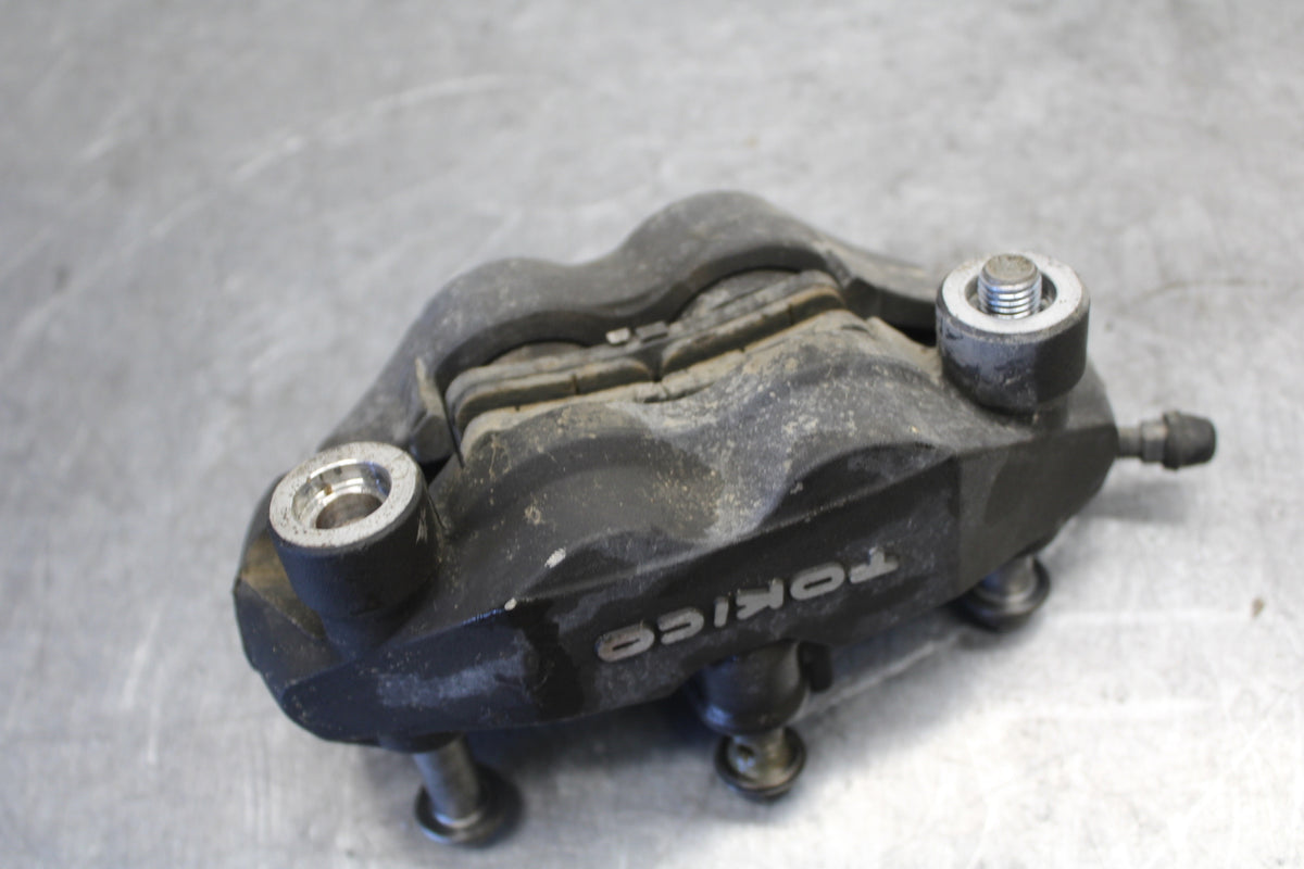 06-07 SUZUKI GSXR 600 RIGHT LEFT FRONT BRAKE CALIPER SET PAIR CALIPERS BB694