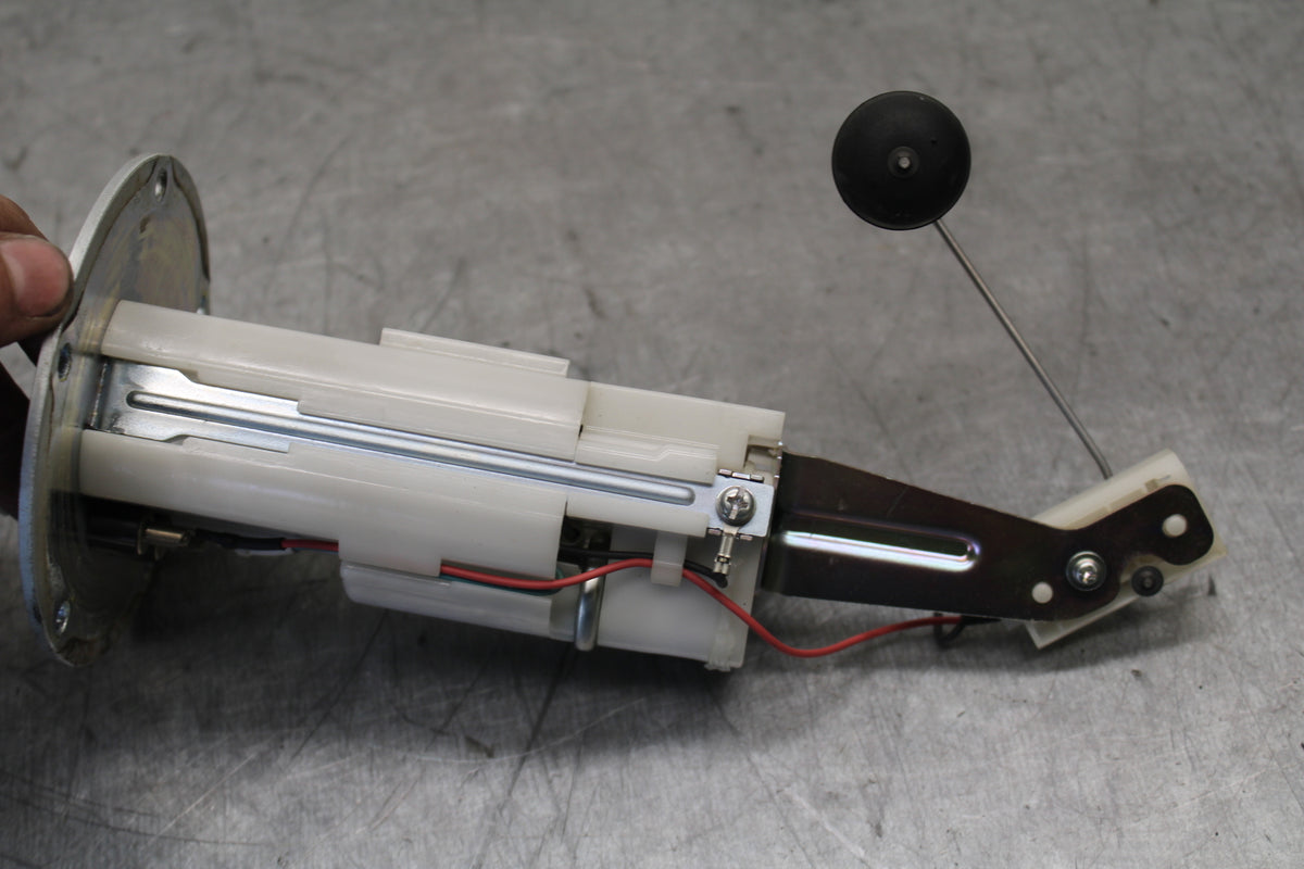 12-17 KAWASAKI ER-6N Z650 FUEL PUMP GAS PETROL SENDER UNIT BB709