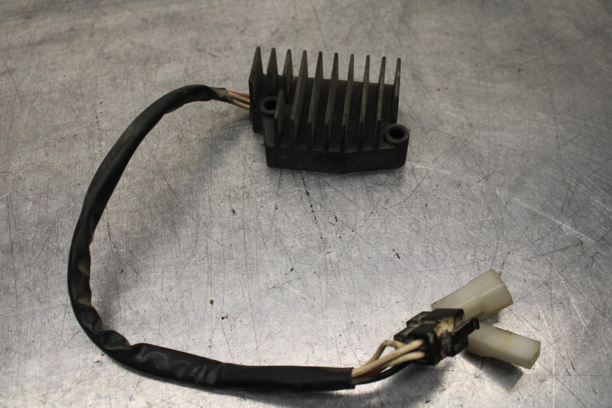 1998 Yamaha Vmax 1200 VMX1200 RECTIFIER VOLTAGE REGULATOR BB620