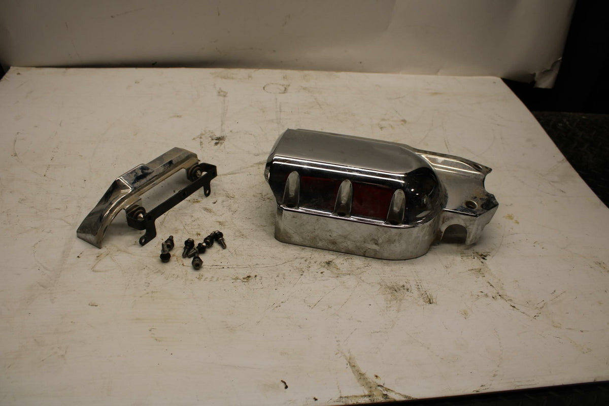 05-07 HONDA VTX1800F2 SIDE ENGINE MOTOR COVER BB351