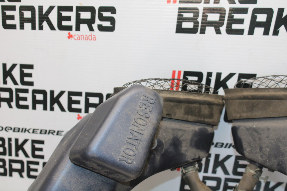 98 KAWASAKI NINJA ZX6 RIGHT LEFT AIR INTAKE DUCTS BB870