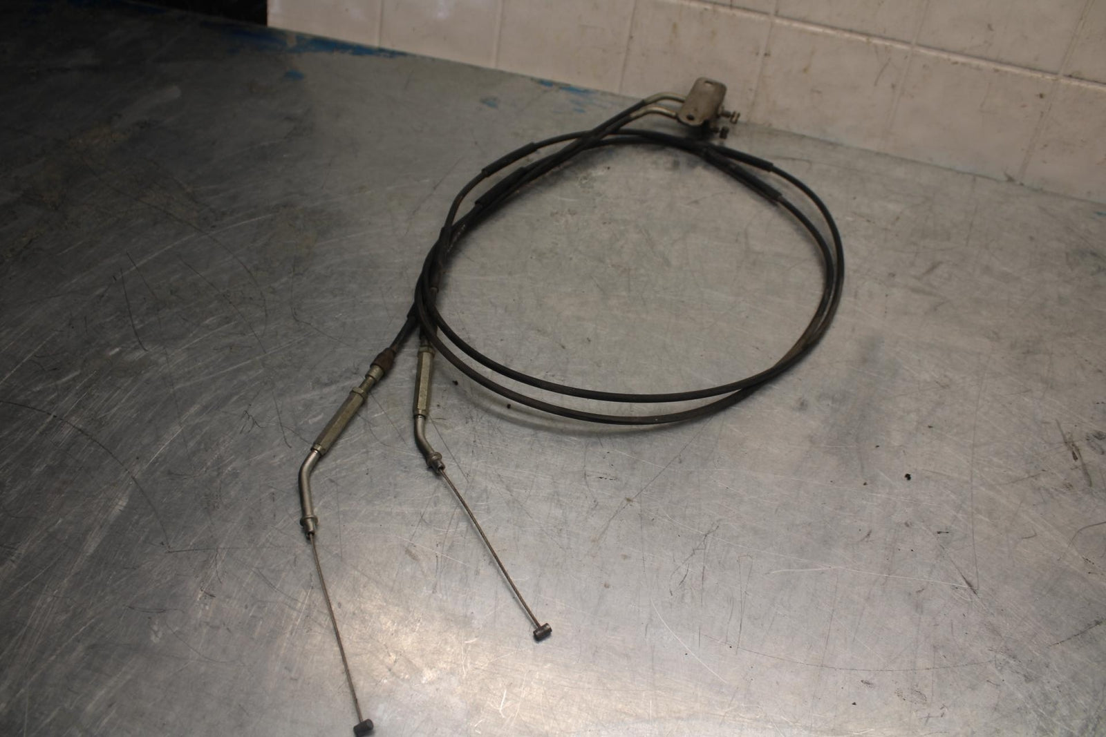 06-07 SUZUKI GSXR750 THROTTLE CABLES LINES BB424
