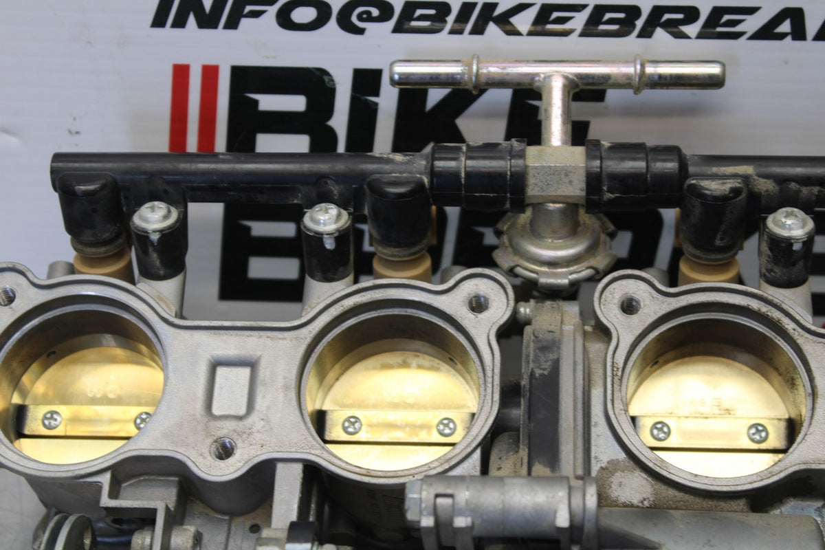 15-17 YAMAHA YZF R1 MAIN FUEL INJECTORS / THROTTLE BODIES BB190