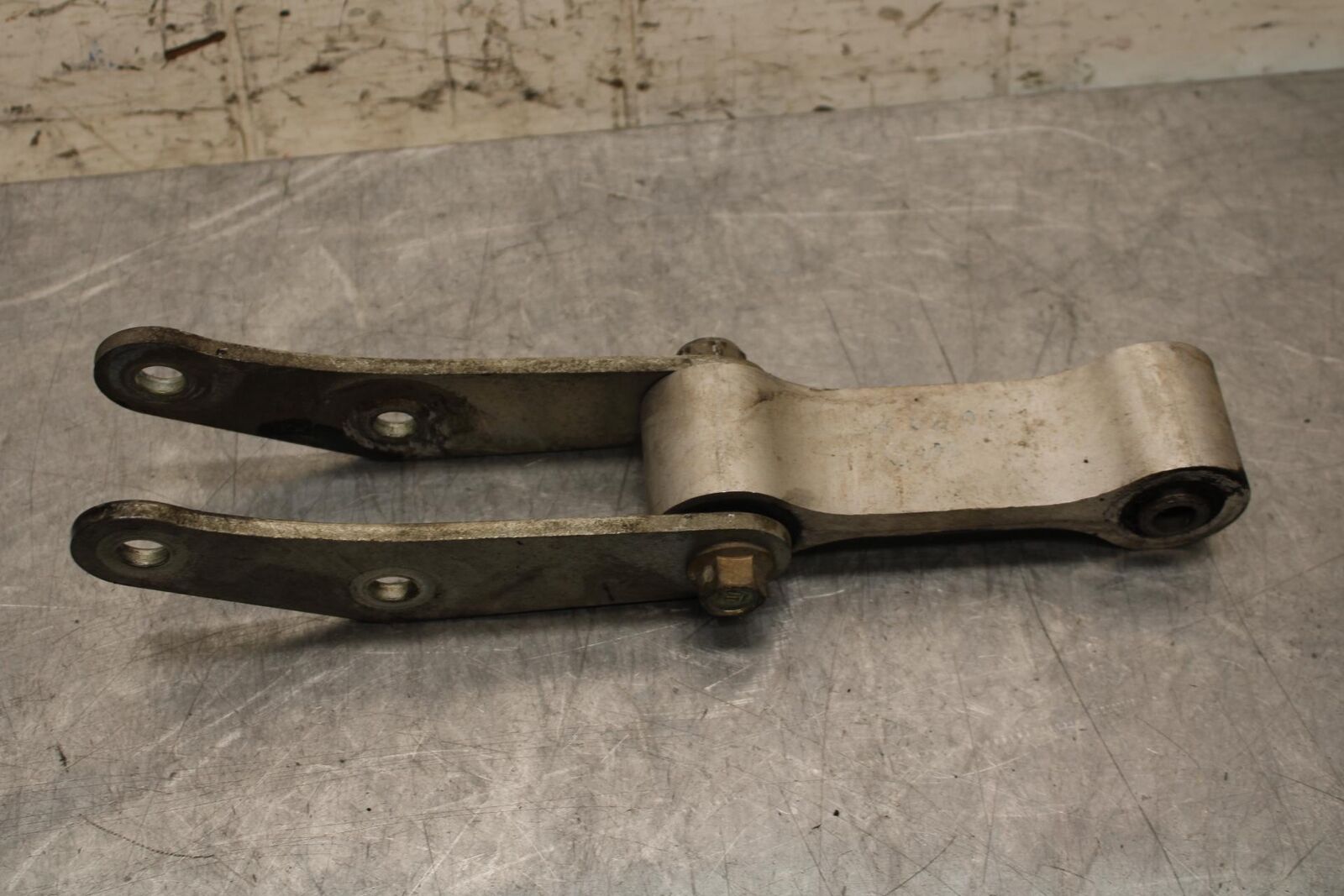 2000 Honda CBR600F4 REAR DOGBONE SHOCK LINKAGE LINK 52475-MAS-E00 BB552