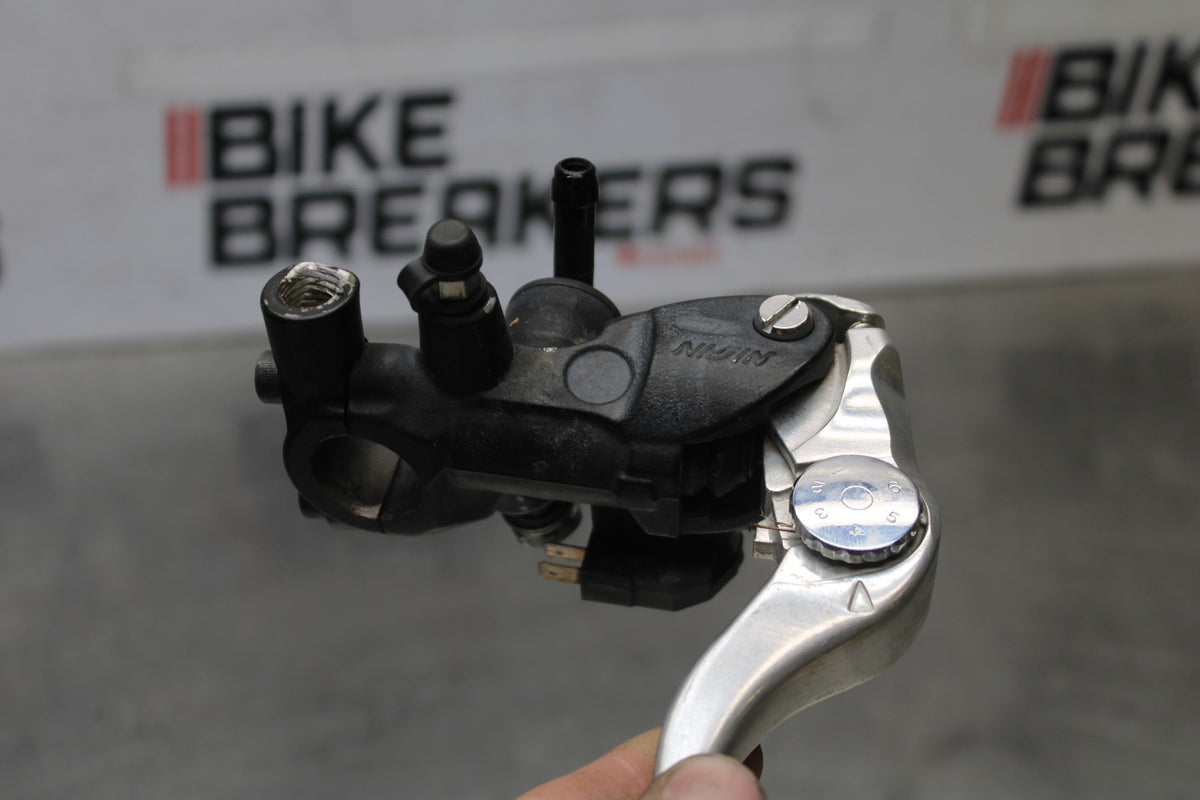 12 TRIUMPH STREET TRIPLE R FRONT BRAKE MASTER CYLINDER w/ LEVER BB914