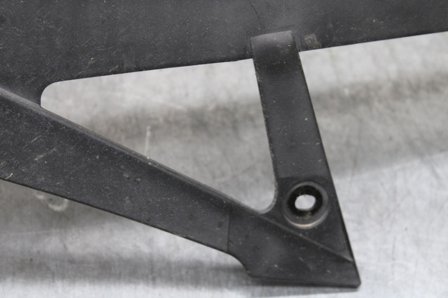 09-15 YAMAHA FZ6R REAR BACK DRIVE CHAIN GUARD COVER SHIELD 20S-22311-00-00 BB719