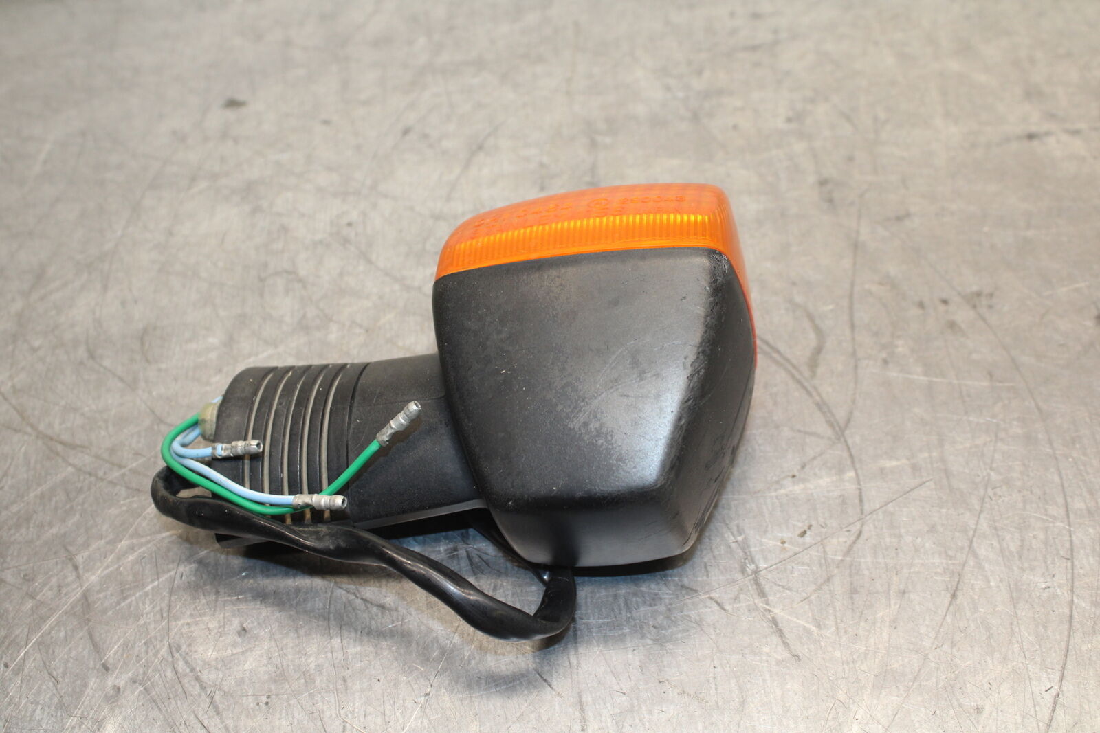 84 HONDA INTERCEPTOR 750 VF750F RIGHT FRONT TURN SIGNAL LIGHT INDICATOR BB108