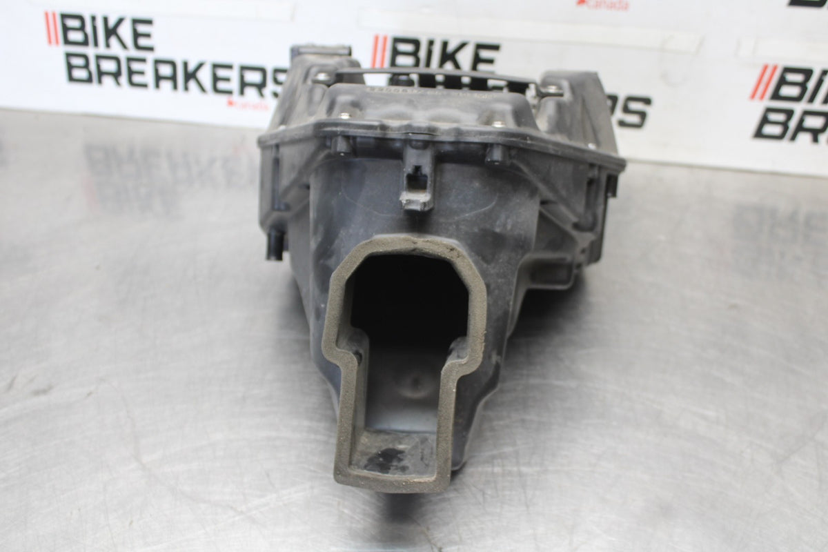 12 TRIUMPH STREET TRIPLE R AIRBOX AIR INTAKE FILTER BOX BB914