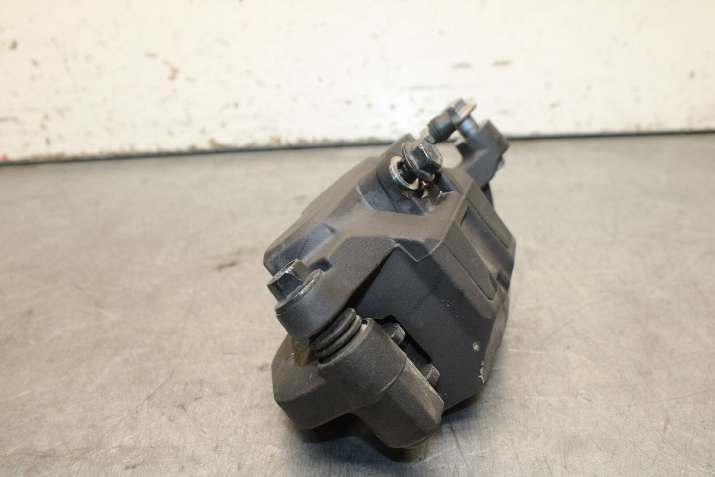 17-24 YAMAHA BOLT XVS950 LEFT FRONT BRAKE CALIPER BB729