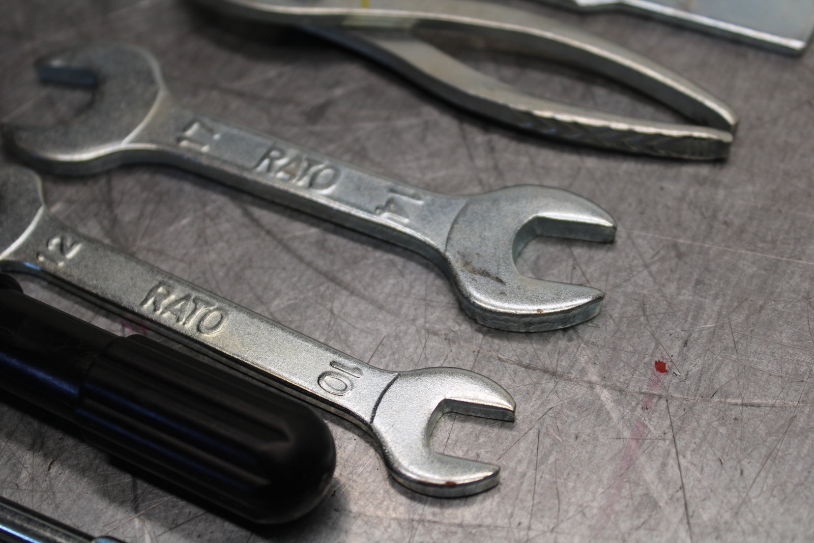 19-22 KAWASAKI Z400 STOCK TOOLS OEM TOOL BAG KIT SET BB708