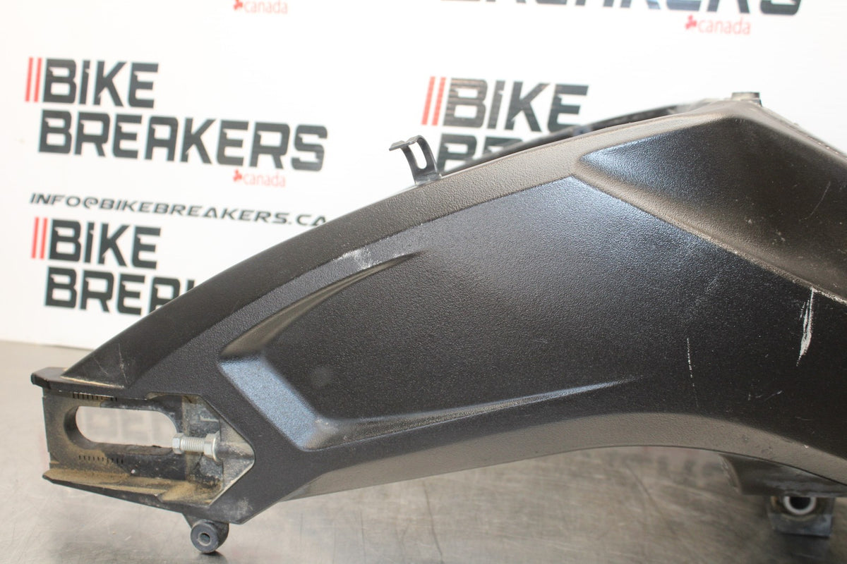 11-22 SUZUKI GSXR 600  REAR SWINGARM BACK SUSPENSION SWING ARM BB193