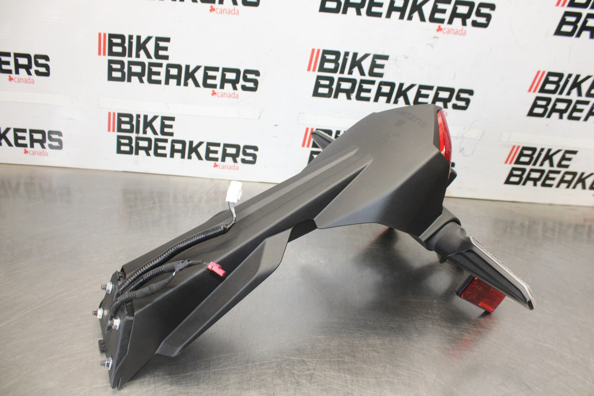 23-26 SUZUKI GSX-8S REAR TAIL LIGHT BACK FENDER TURN SIGNALS BB00