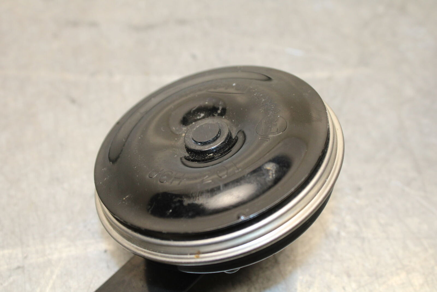 15-17 YAMAHA YZF R3 HORN SIGNAL BB651