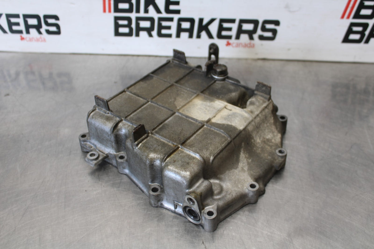 06-07 HONDA INTERCEPTOR 800 VFR800 ENGINE MOTOR BOTTOM OIL PAN COVER BB917