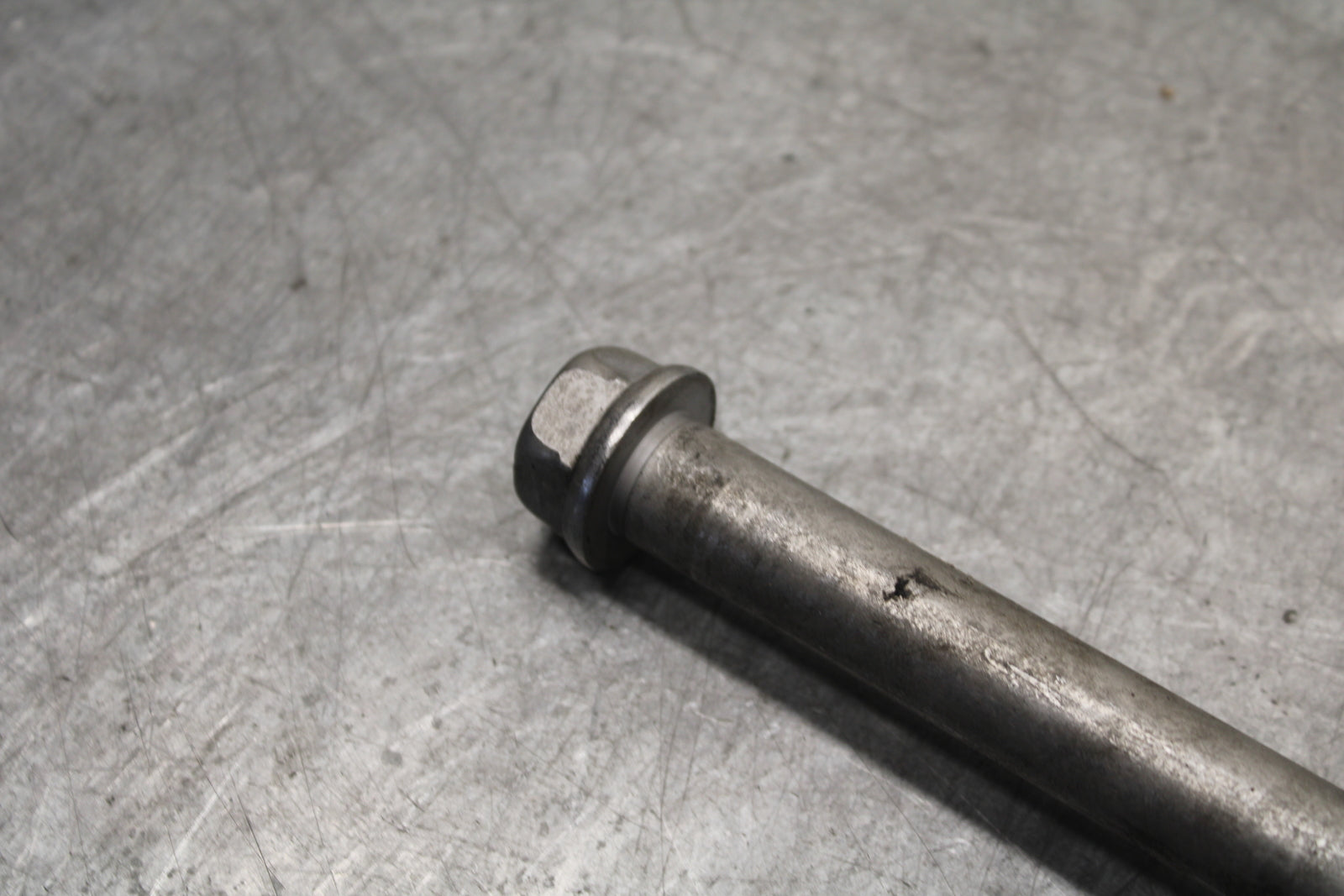 18-23 KAWASAKI NINJA 400 REAR BACK SWINGARM BOLT SUSPENSION PIVOT AXLE BB660