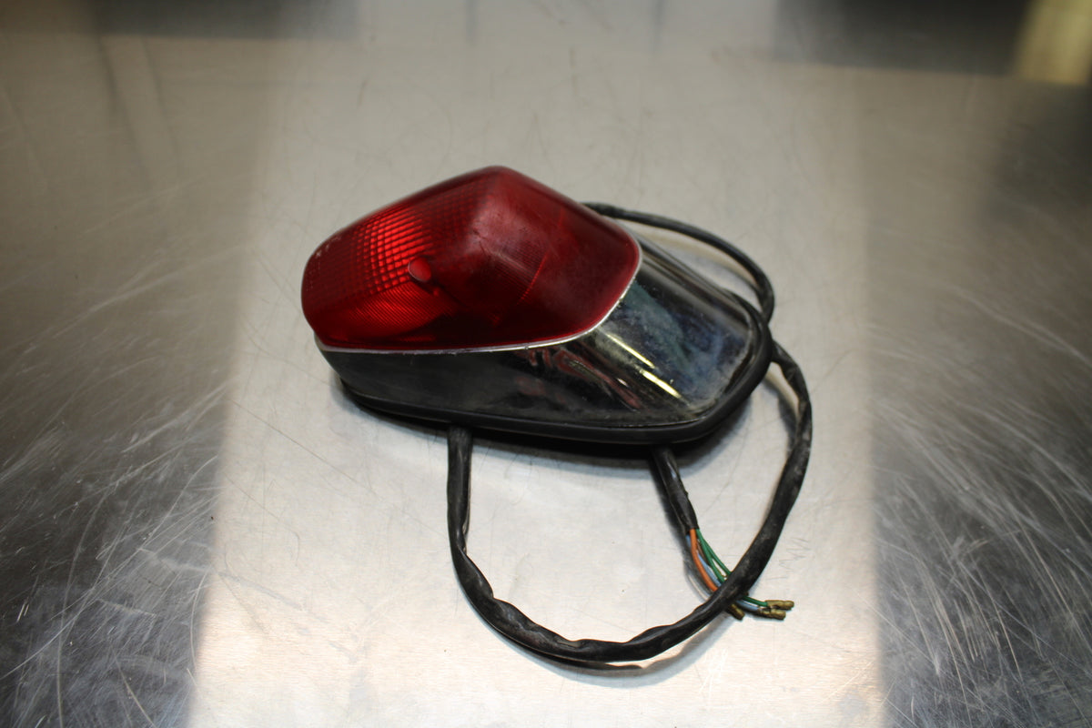 03-05 HONDA SHADOW CLASSIC 750 TAILLIGHT REAR TAIL BRAKE LIGHT BB139