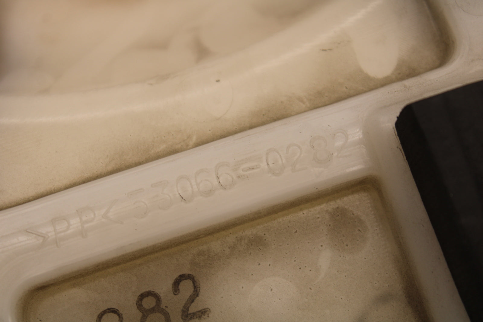 12-13 KAWASAKI Z1000 FRONT DRIVERS SEAT PAD SADDLE PILLION BB743