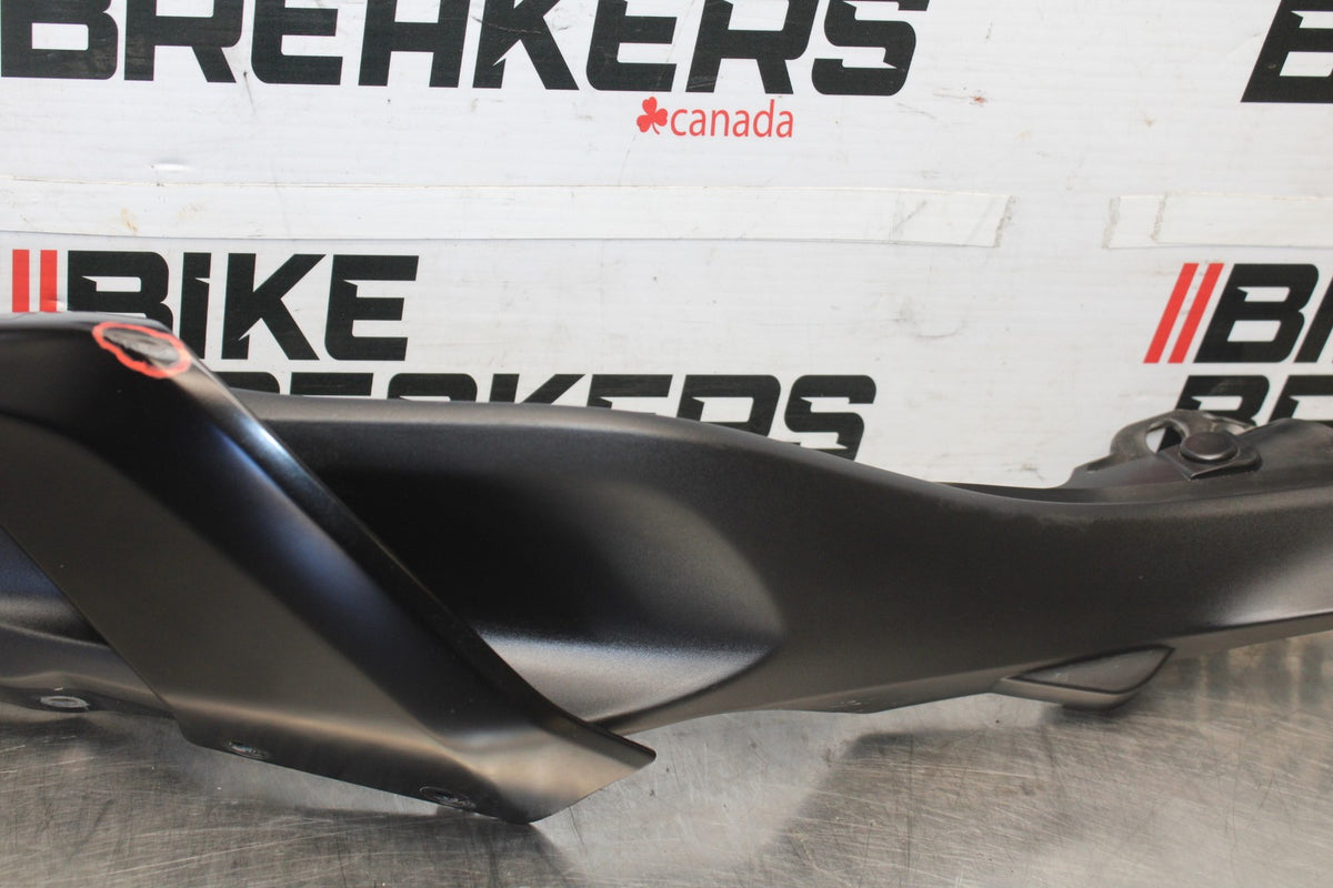 23-24 YAMAHA MT-07 RIGHT REAR BACK TAIL FAIRING COWL SHROUD BB927