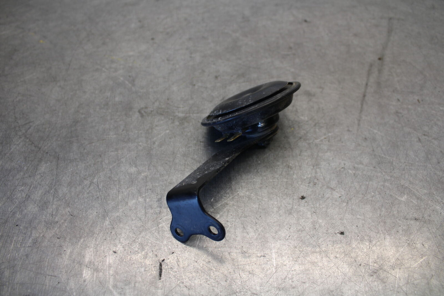 11-24 SUZUKI GSXR750 HORN SIGNAL BB687
