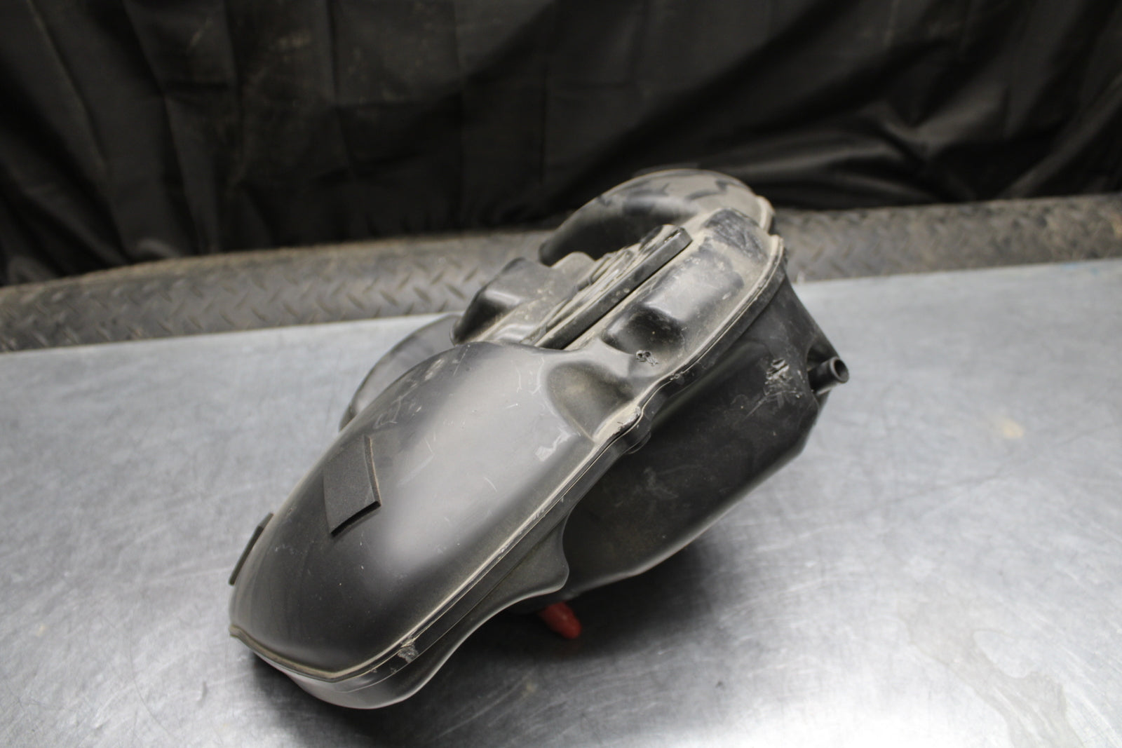 00 SUZUKI INTRUDER 1500 VL1500 AIRBOX AIR INTAKE FILTER BOX BB761