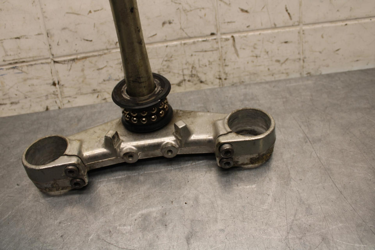 2001 Yamaha YZF R6 FRONT FORKS CLAMP LOWER TRIPLE TREE STEM 5MT-23340-00-00 BB68