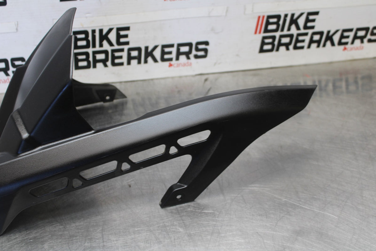 25 KAWASAKI Z900 REAR BACK DRIVE CHAIN GUARD COVER SHIELD BB928