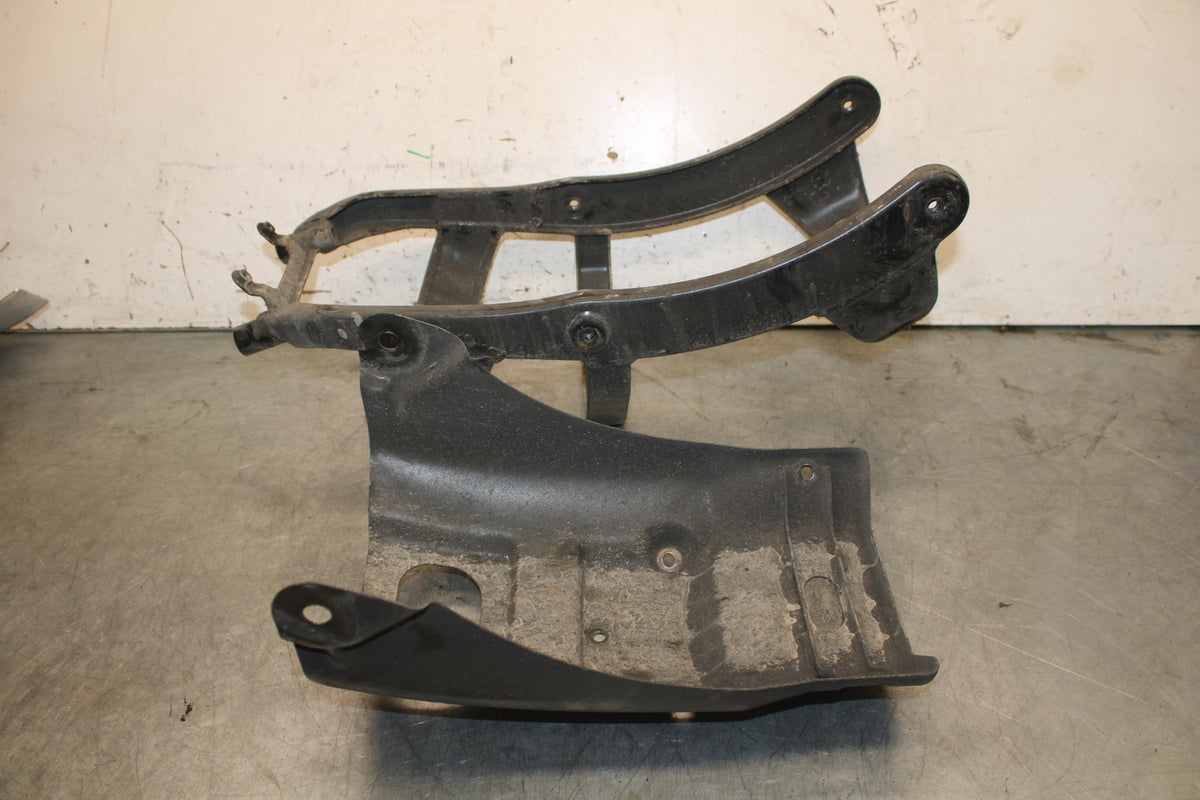05-06 YAMAHA ROAD STAR XV1700A REAR BACK FENDER SUPPORT FRAME SUBFRAME BB703