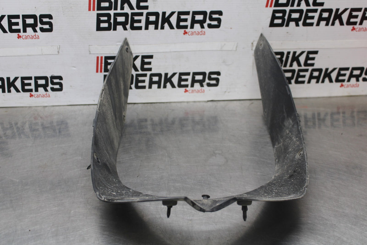 24-25 KAWASAKI NINJA 500 EX500J ABS LOWER FRONT UPPER INNER HEADLIGHT COWL BB934