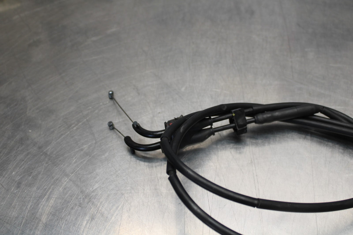 23-24 YAMAHA MT-07 THROTTLE CABLES LINES BB194