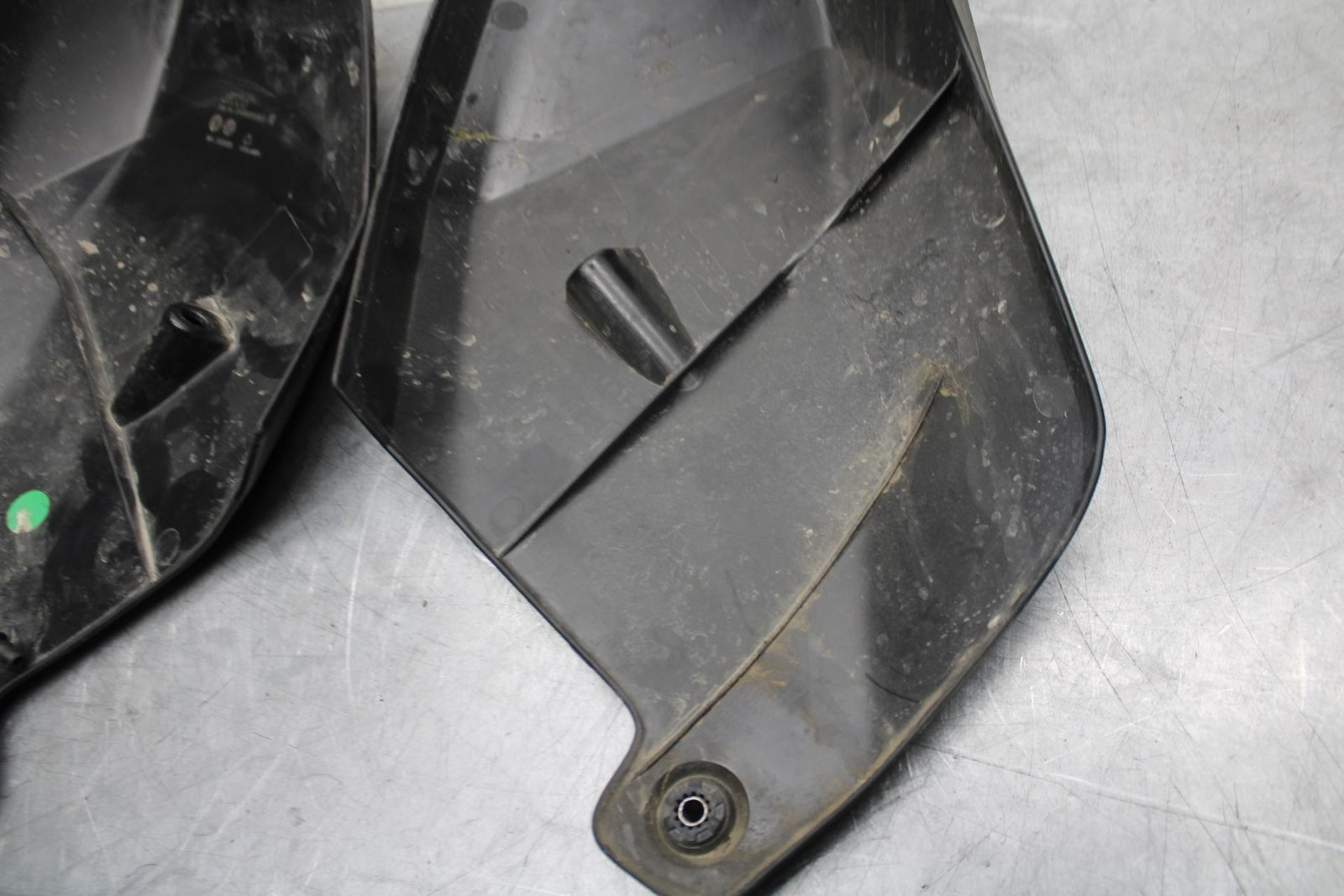 22 KTM 890 ADVENTURE ENGINE TANK COWL GUARD 3000023 BB514