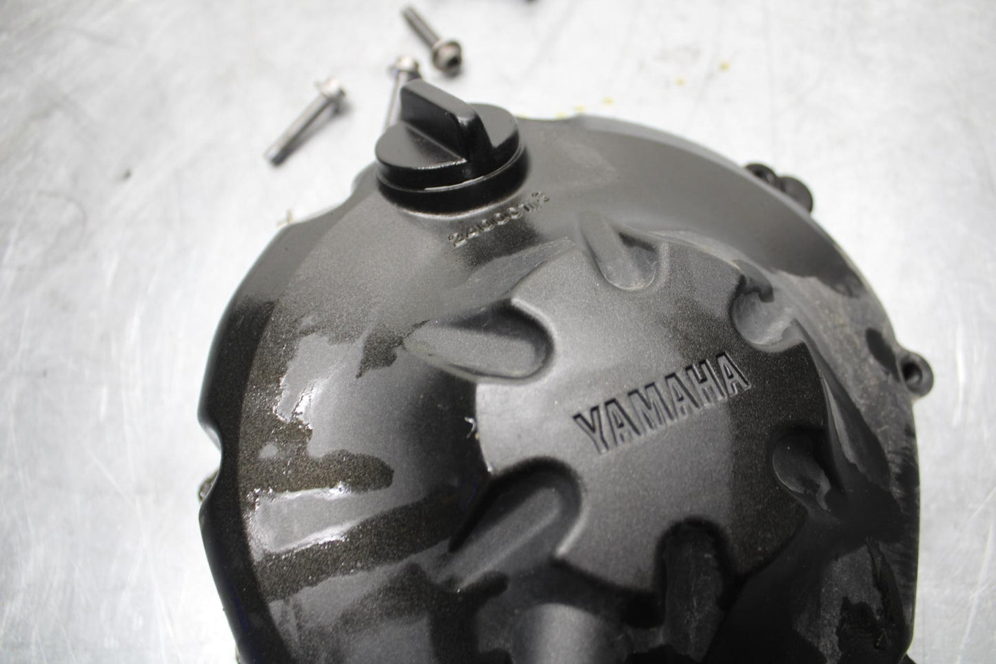 07 YAMAHA YZF R6 CLUTCH SIDE ENGINE MOTOR COVER 2C0-15421-00-00 BB495